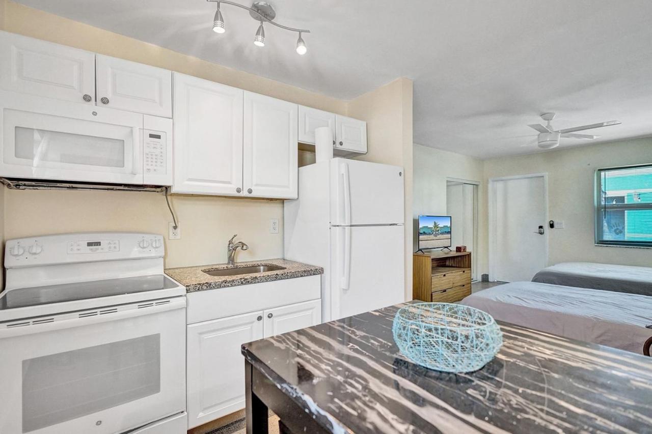 Downtown Hollywood Holiday Retreat Dania Beach Διαμέρισμα Εξωτερικό φωτογραφία