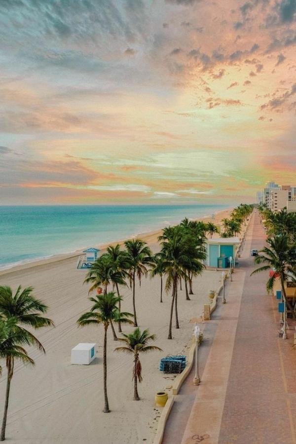 Downtown Hollywood Holiday Retreat Dania Beach Διαμέρισμα Εξωτερικό φωτογραφία