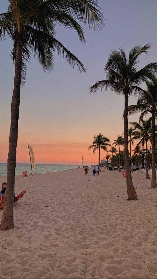 Downtown Hollywood Holiday Retreat Dania Beach Διαμέρισμα Εξωτερικό φωτογραφία
